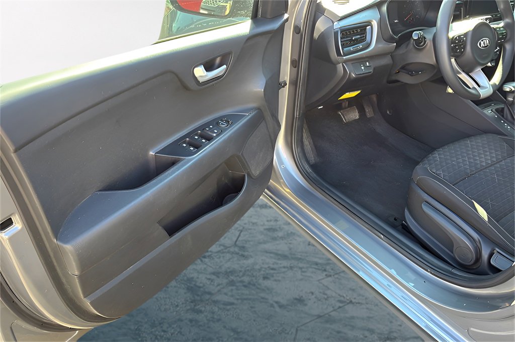 Used 2021 Kia Rio S image 31