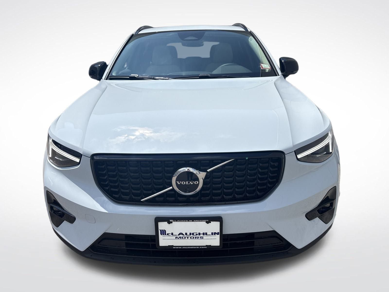 New 2026 Volvo XC40 B5 Plus w/ Protection Package Premier image 8