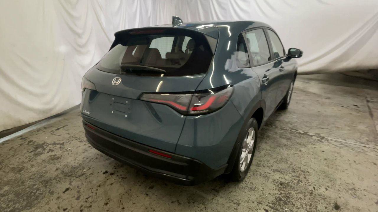 Certified 2025 Honda HR-V LX image 8