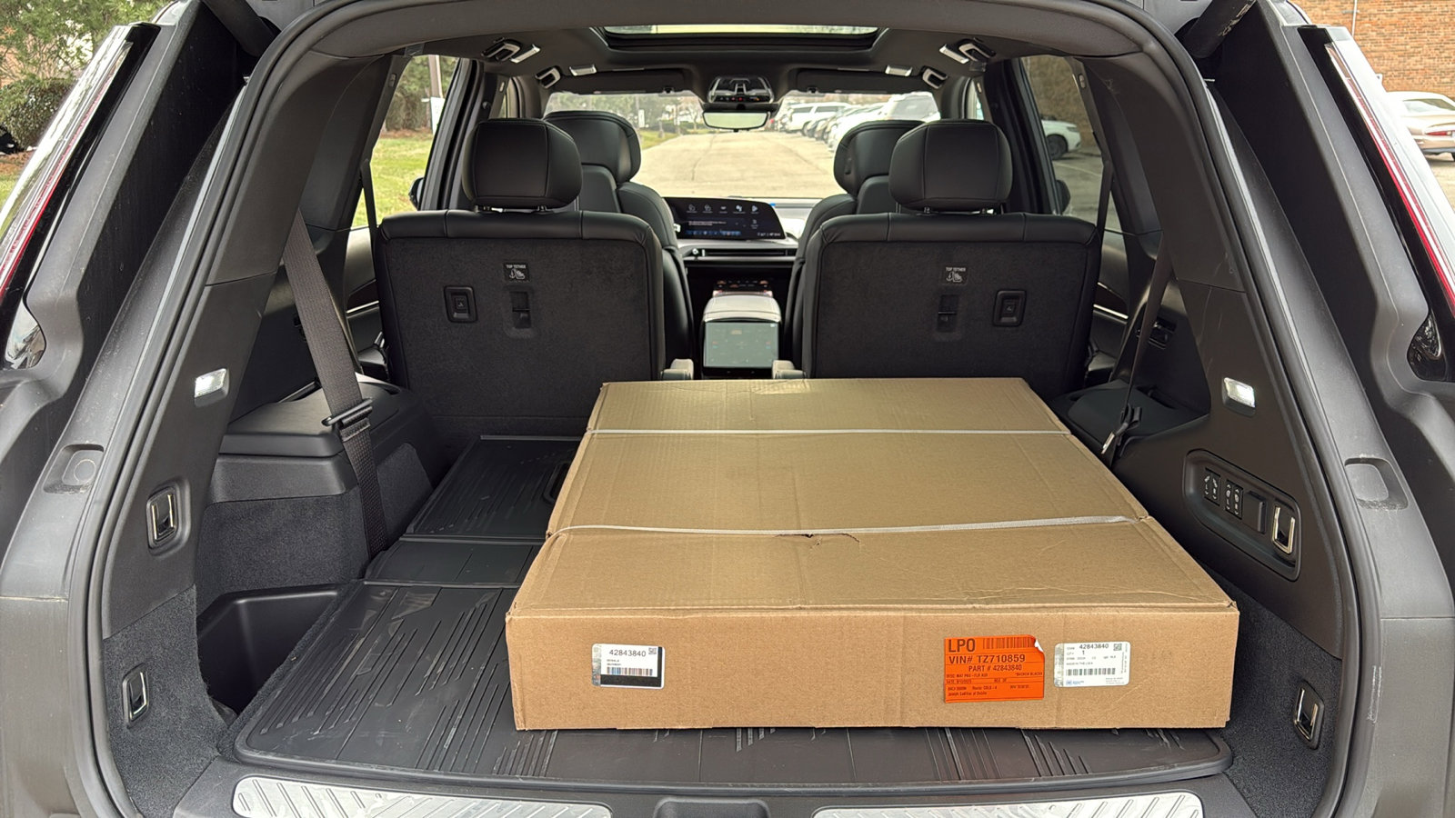 New 2026 Cadillac Vistiq Luxury w/ LPO, Floor Liner Package image 31