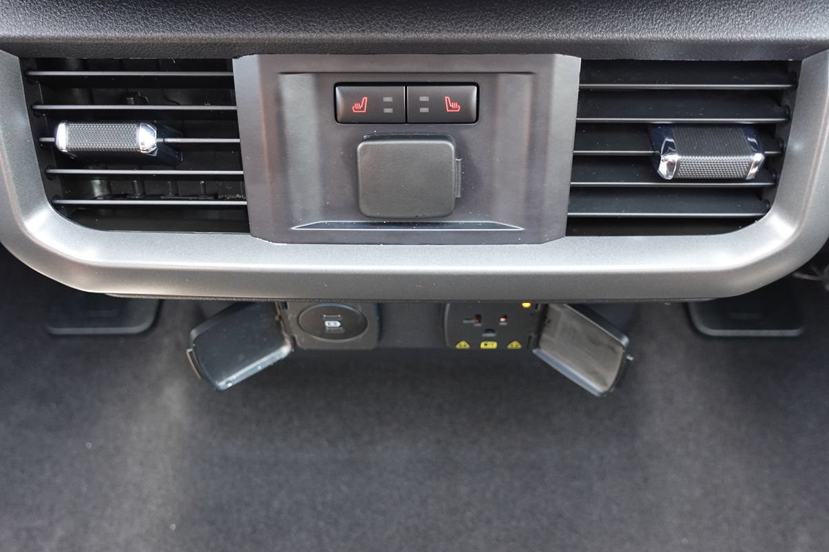 Used 2024 Ford F150 Lariat w/ Equipment Group 502A High AWD/4WD image 51