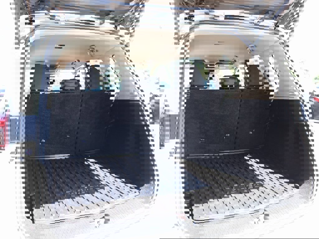 Used 2025 Nissan Rogue SV w/ Rock Creek Premium Package image 16