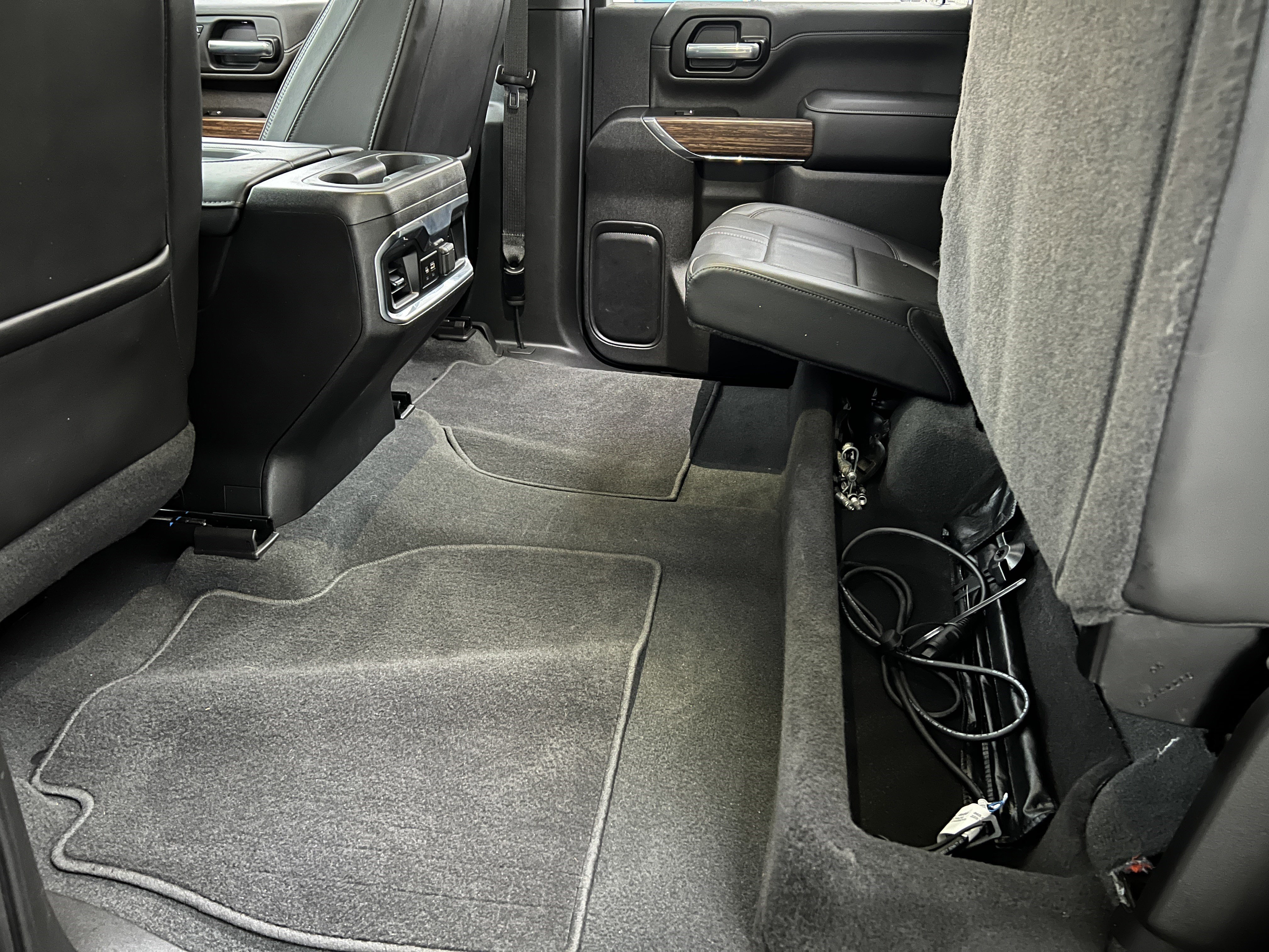 Used 2022 Chevrolet Silverado 3500 High Country w/ Safety Package II image 21