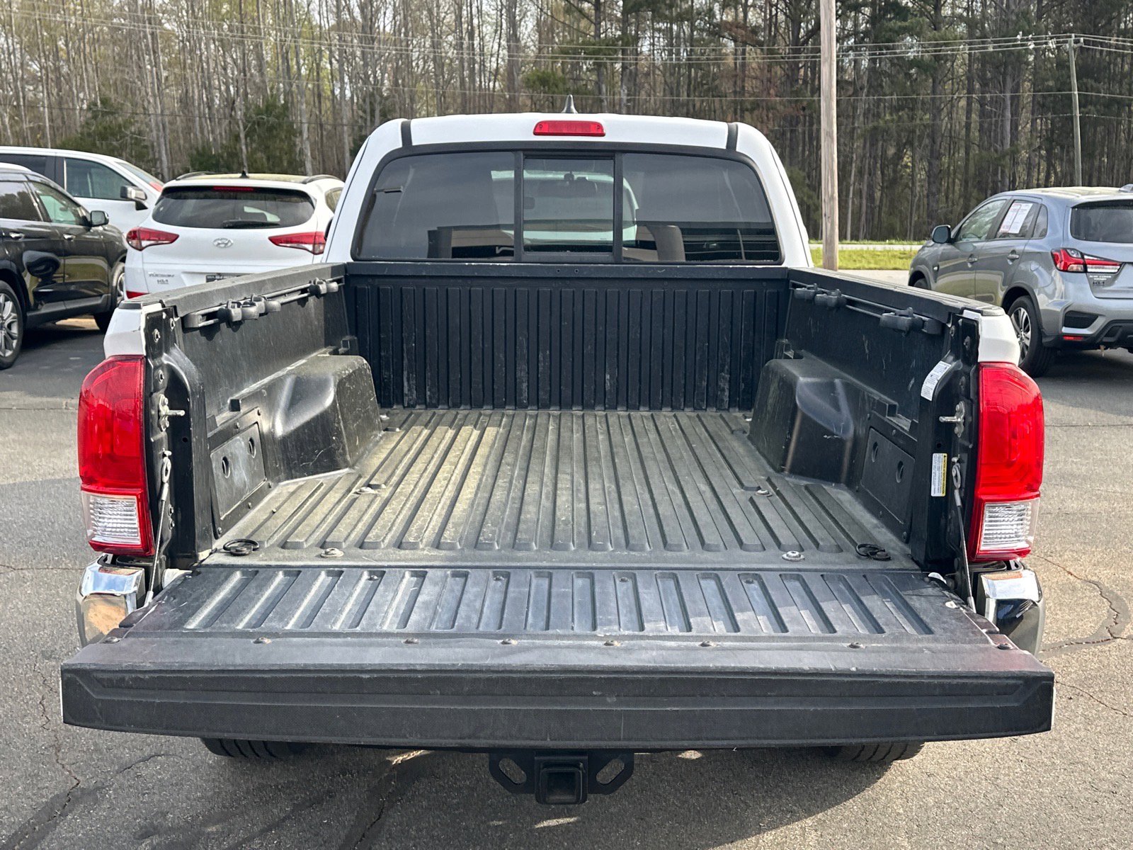 Used 2017 Toyota Tacoma 2WD Access Cab image 16