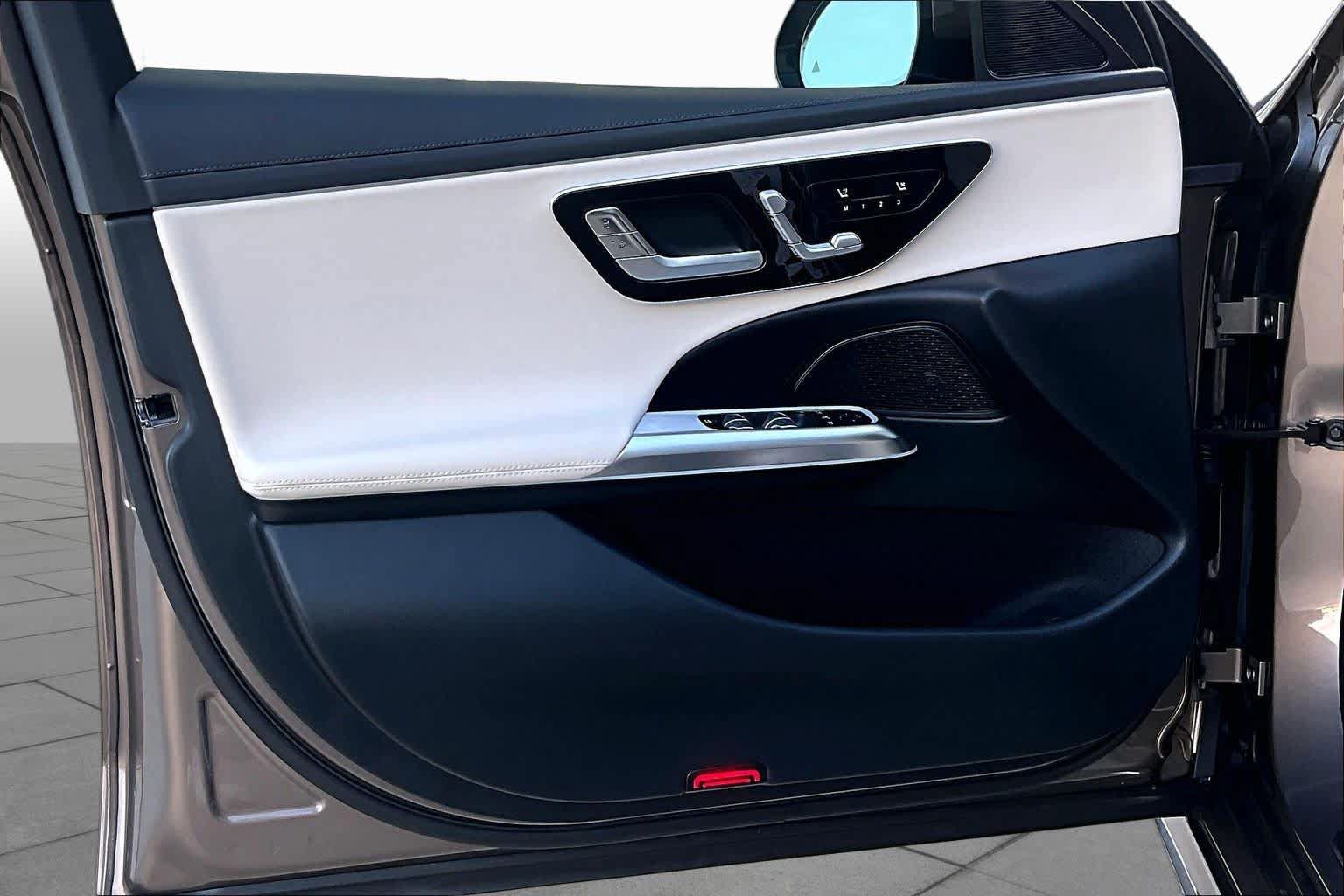 Used 2025 Mercedes-Benz E 350 Sedan image 19