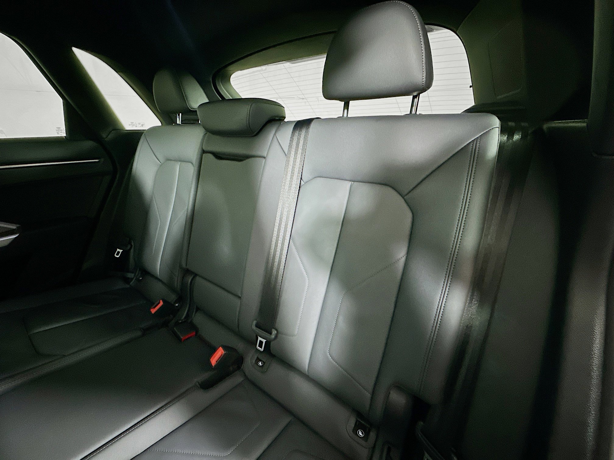 Used 2025 Audi Q3 2.0T Premium image 23