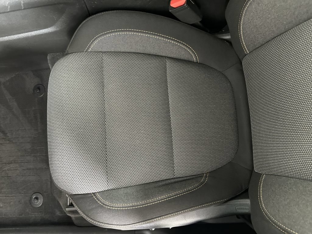 Used 2019 Chevrolet Traverse LT FWD image 23