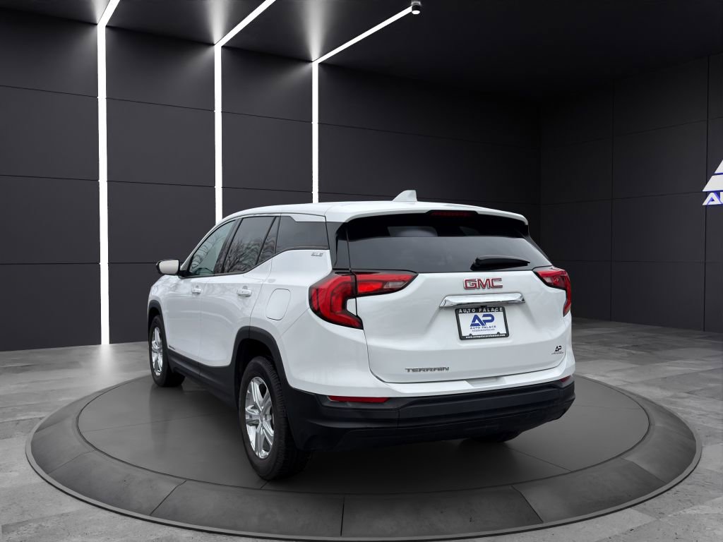 Used 2020 GMC Terrain SLE image 4