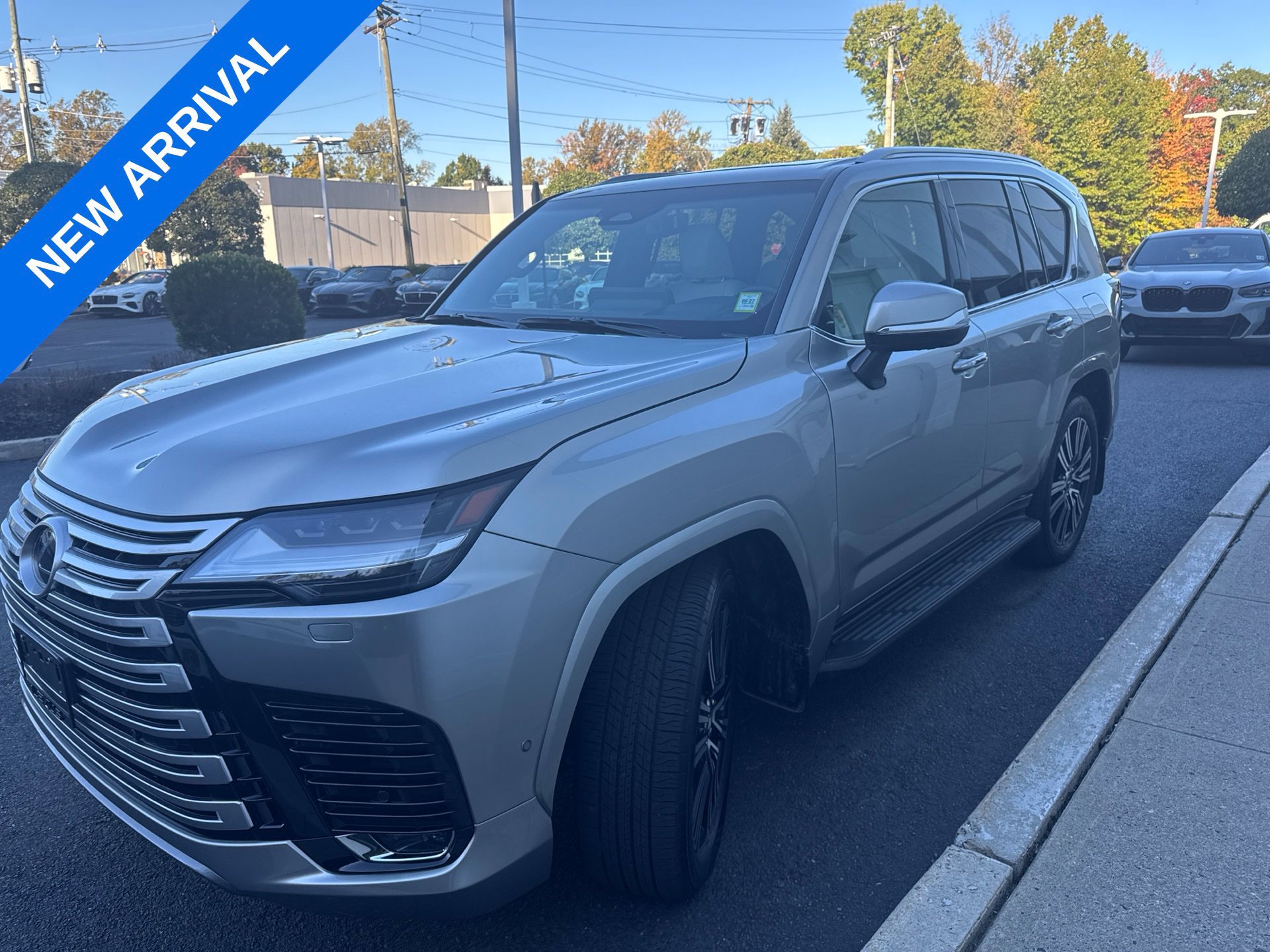 Used 2026 Lexus LX 700h Luxury w/ Accessory Package (Z1) AWD/4WD image 5