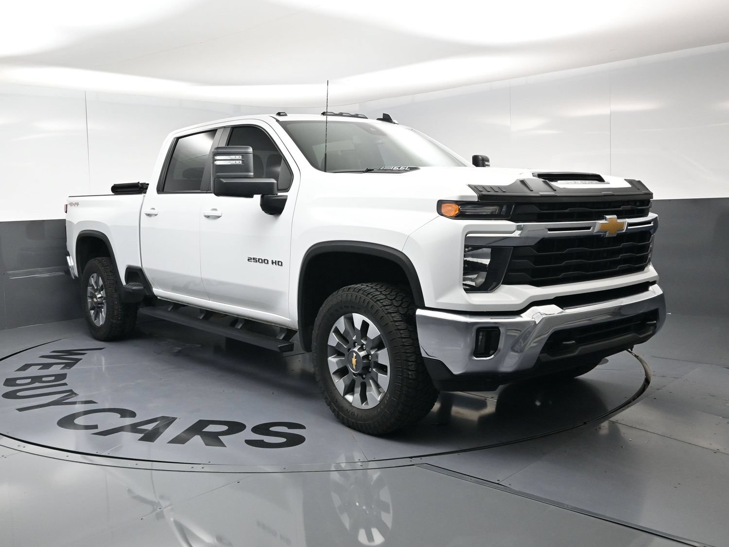 Used 2024 Chevrolet Silverado 2500 LT w/ All Star Edition AWD/4WD image 2