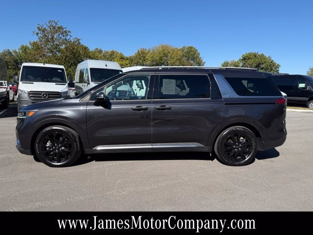 Used 2024 Kia Carnival SX FWD image 10