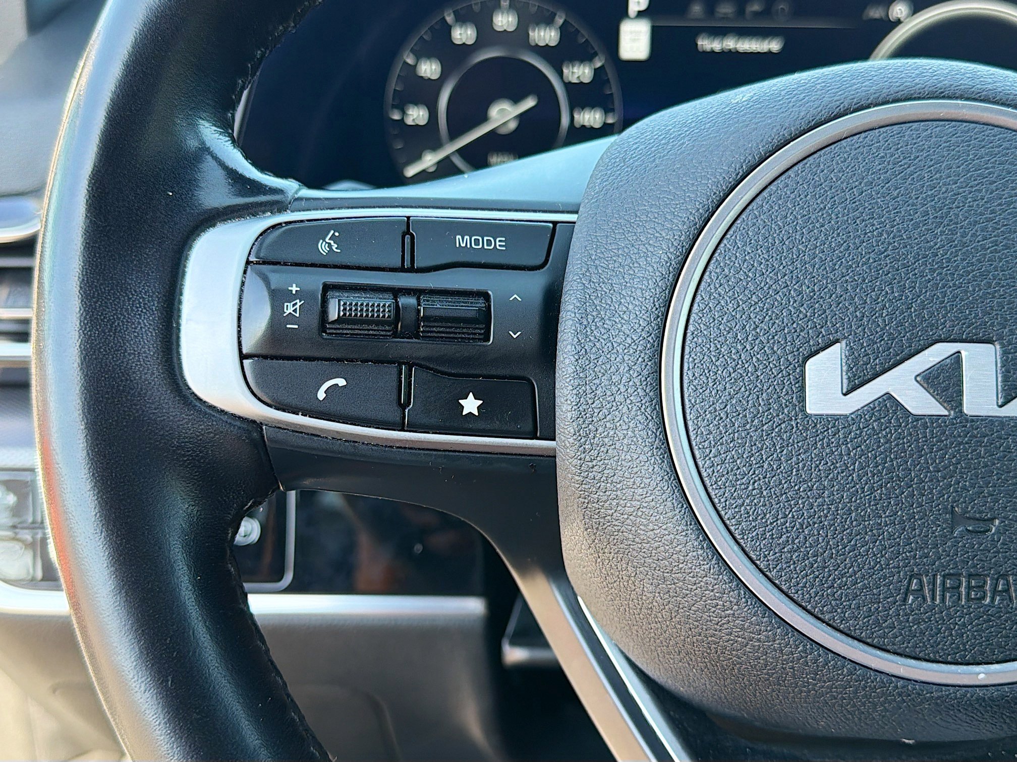 Used 2023 Kia Sportage SX image 38