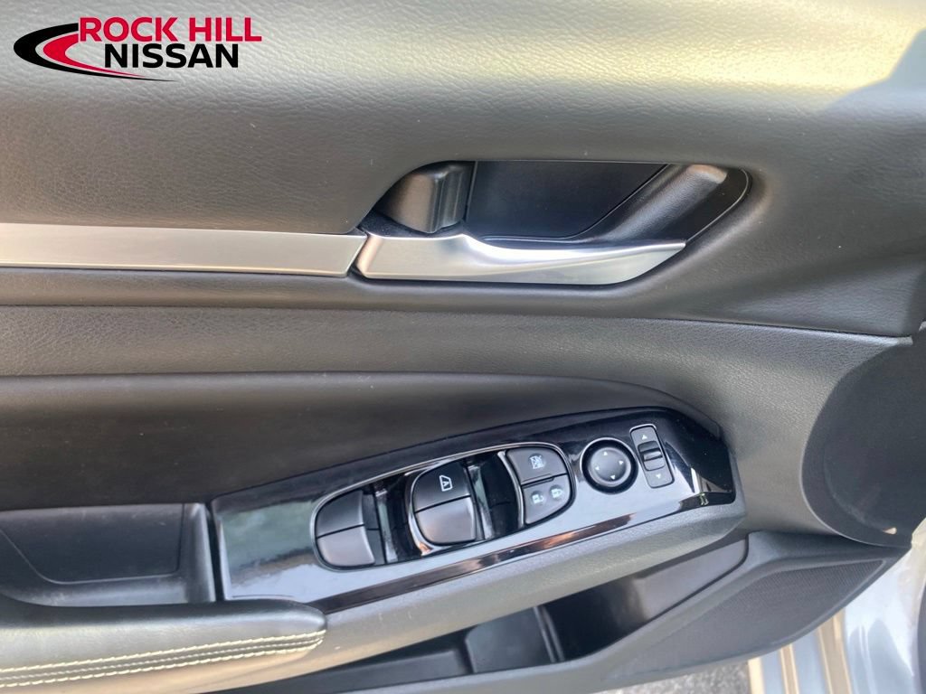 Used 2023 Nissan Altima 2.5 SV FWD image 12