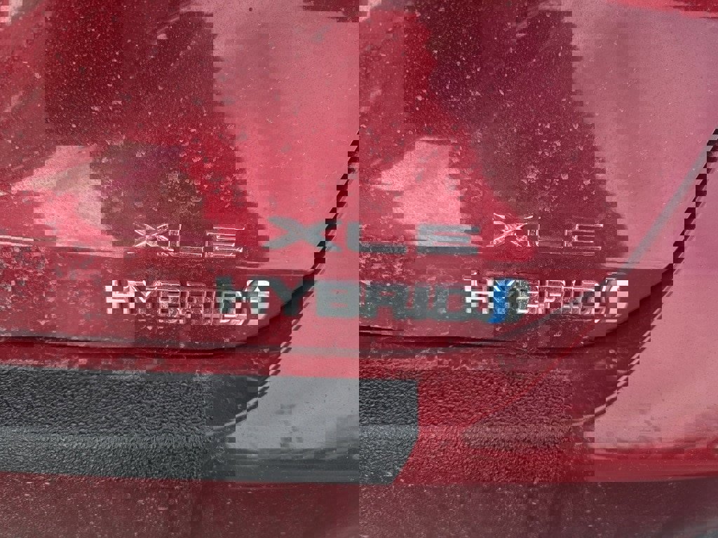 Certified 2021 Toyota Avalon XLE image 5