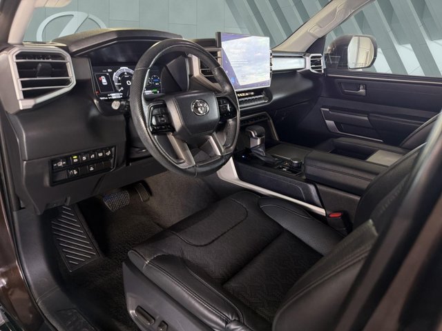 Used 2024 Toyota Sequoia SR5 w/ SR5 Premium Package AWD/4WD image 10