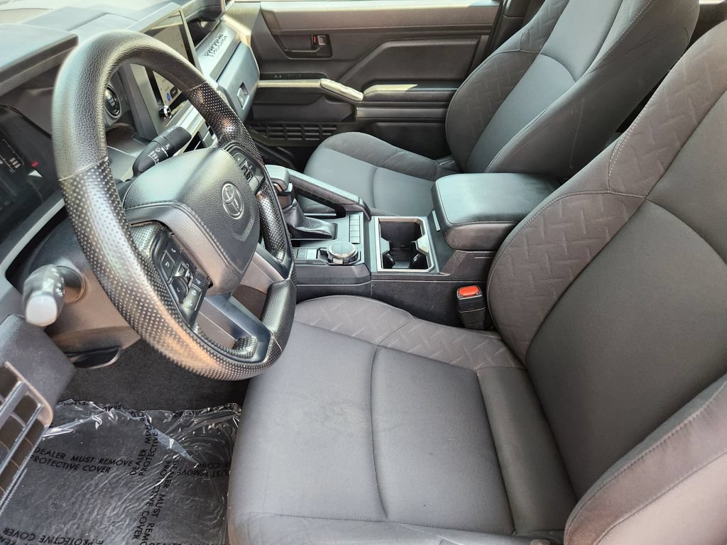 Used 2024 Toyota Tacoma SR5 AWD/4WD image 4