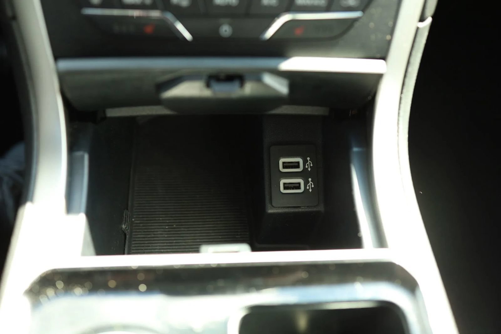 Used 2020 Ford Edge SEL FWD image 22