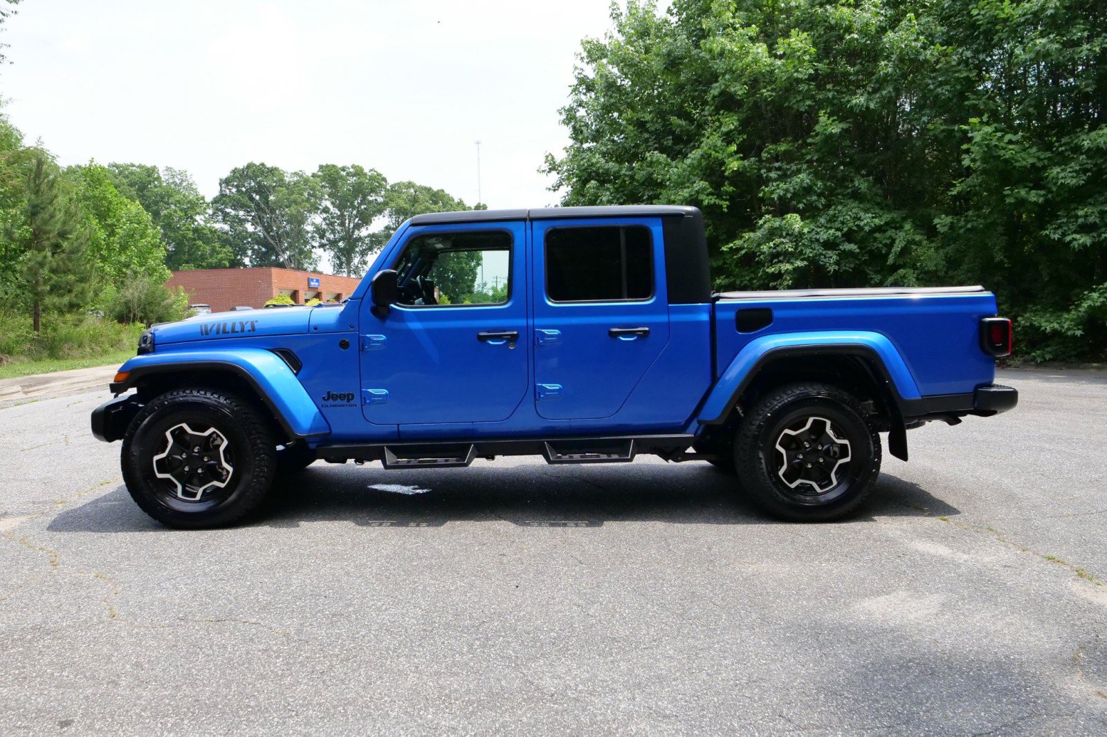 Used 2021 Jeep Gladiator Sport AWD/4WD image 44