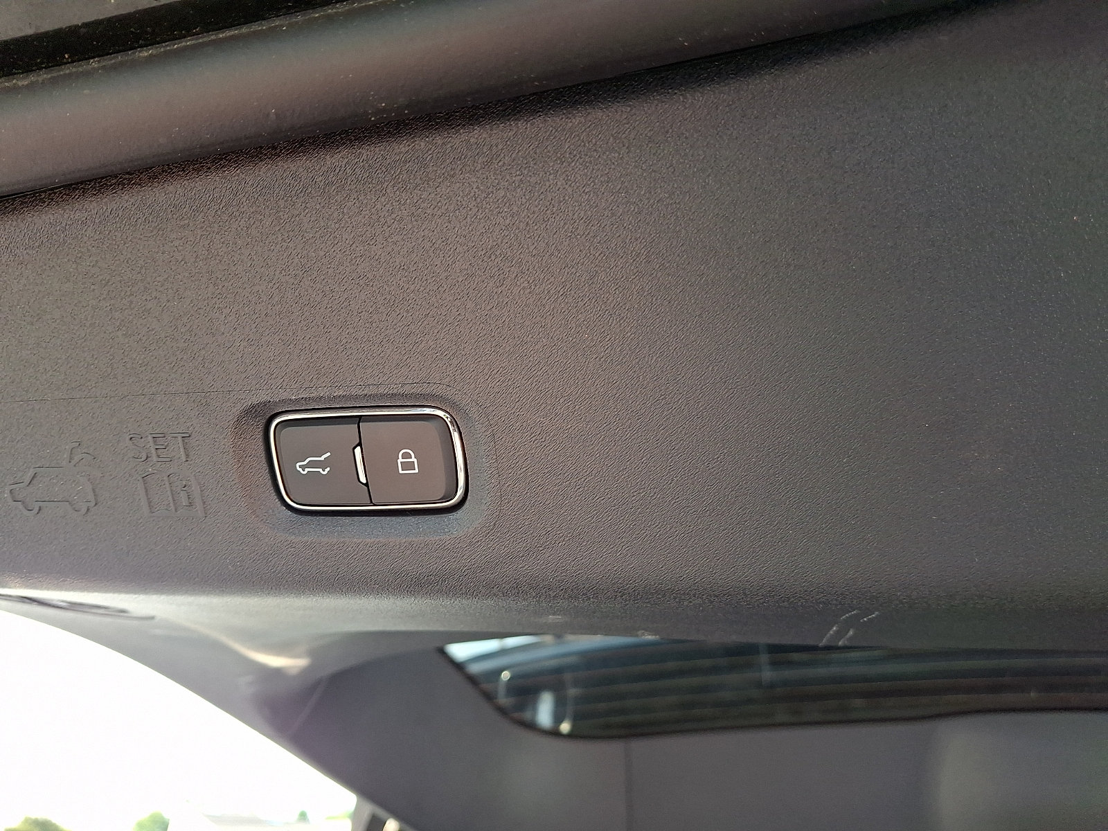 Used 2025 Ford Expedition Active AWD/4WD image 32