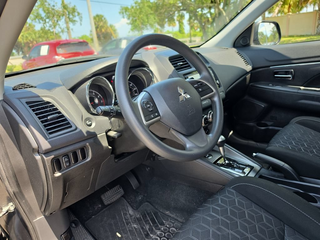 Used 2024 Mitsubishi Outlander Sport ES AWD/4WD image 13