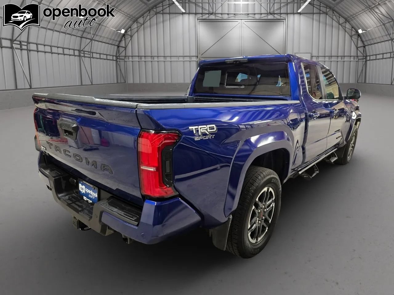 Used 2024 Toyota Tacoma TRD Sport w/ TRD Sport Premium Package AWD/4WD image 5