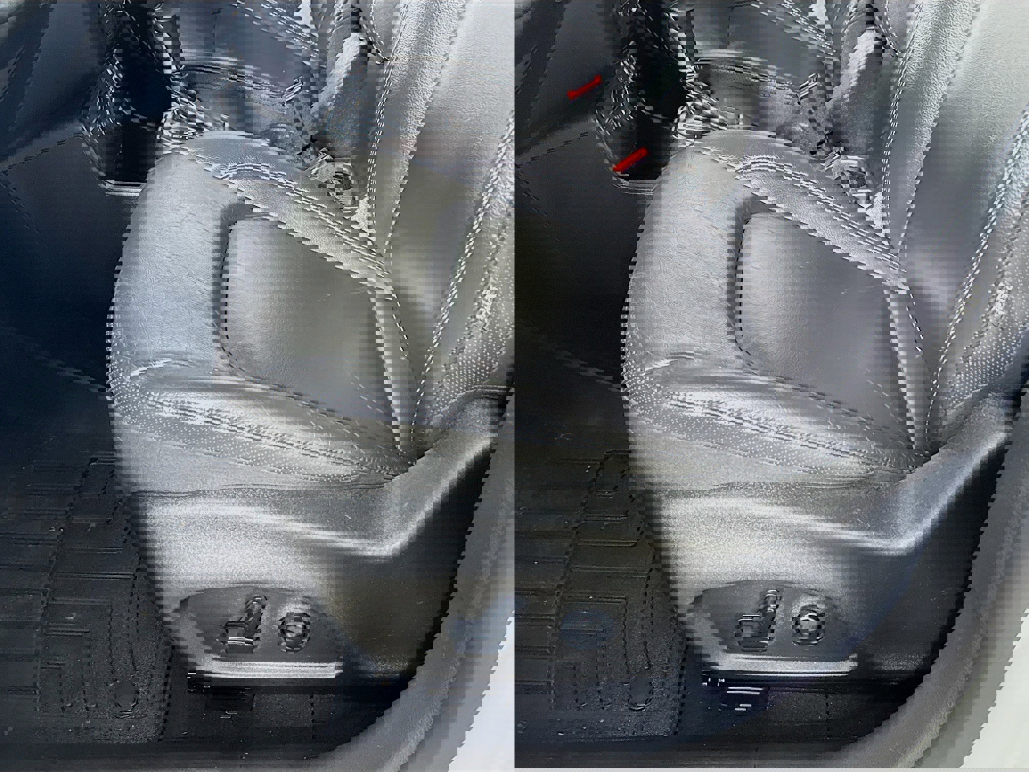 Used 2021 Jeep Renegade Limited image 21