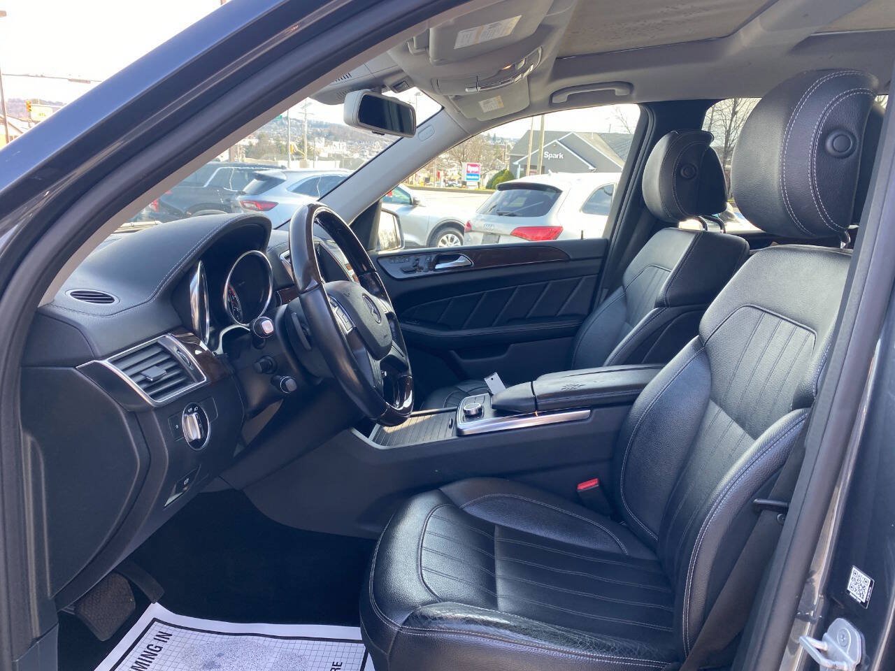 Used 2015 Mercedes-Benz GL 450 4MATIC image 9