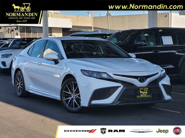 Used 2024 Toyota Camry SE