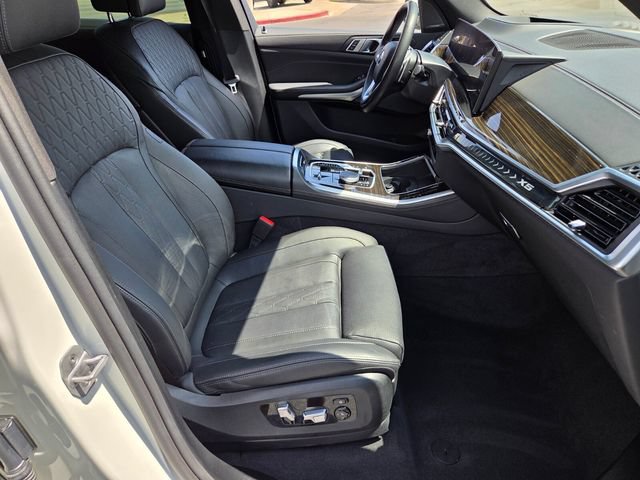 Used 2025 BMW X5 xDrive50e AWD/4WD image 16