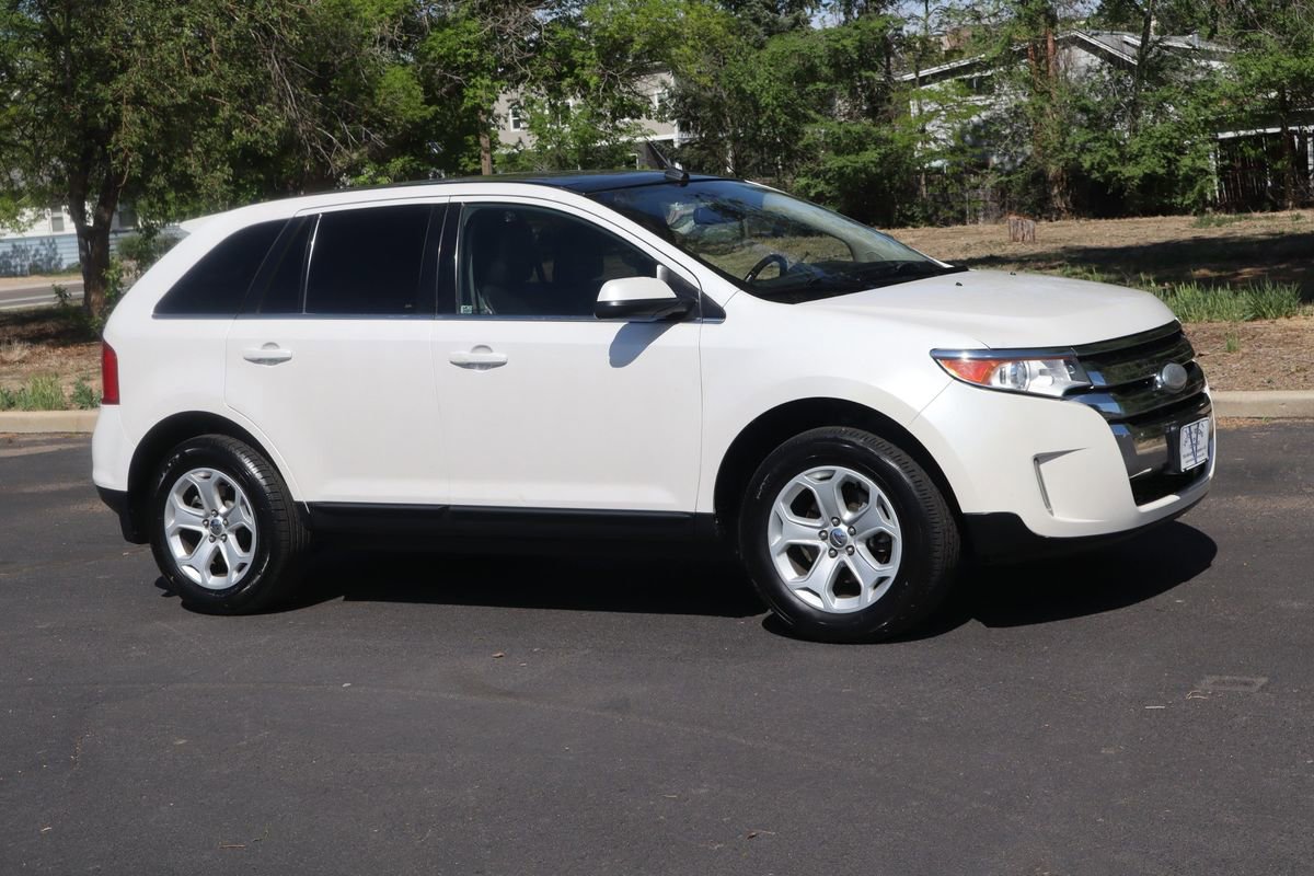 Used 2011 Ford Edge Limited w/ 302A Rapid Spec Order Code AWD/4WD image 2