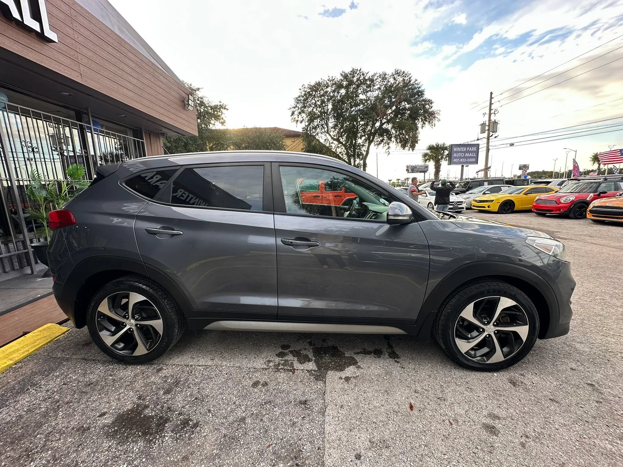 Used 2017 Hyundai Tucson Sport w/ Cargo Package AWD/4WD image 3