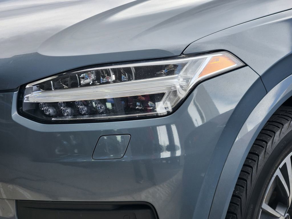Used 2020 Volvo XC90 T6 Momentum w/ Protection Package Premier image 7
