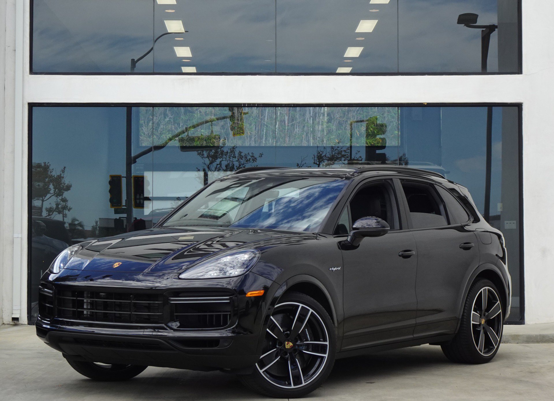 Used 2023 Porsche Cayenne Turbo S AWD/4WD image 11