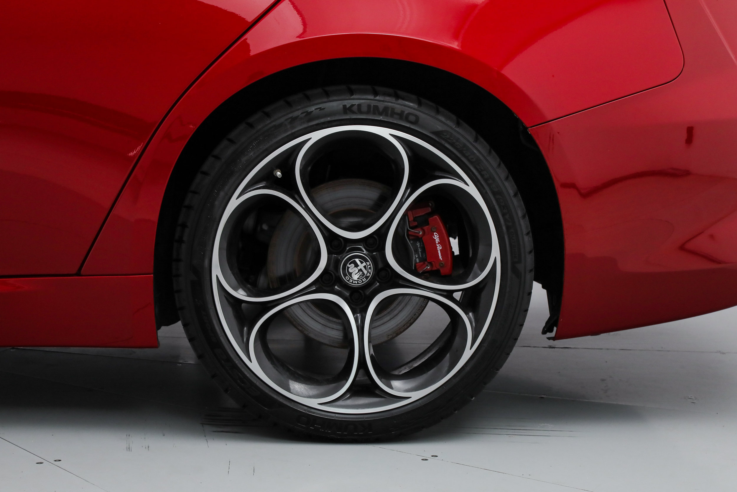Used 2023 Alfa Romeo Giulia Veloce RWD image 18