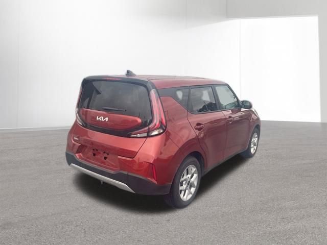 Used 2025 Kia Soul LX w/ LX Technology Package FWD image 6
