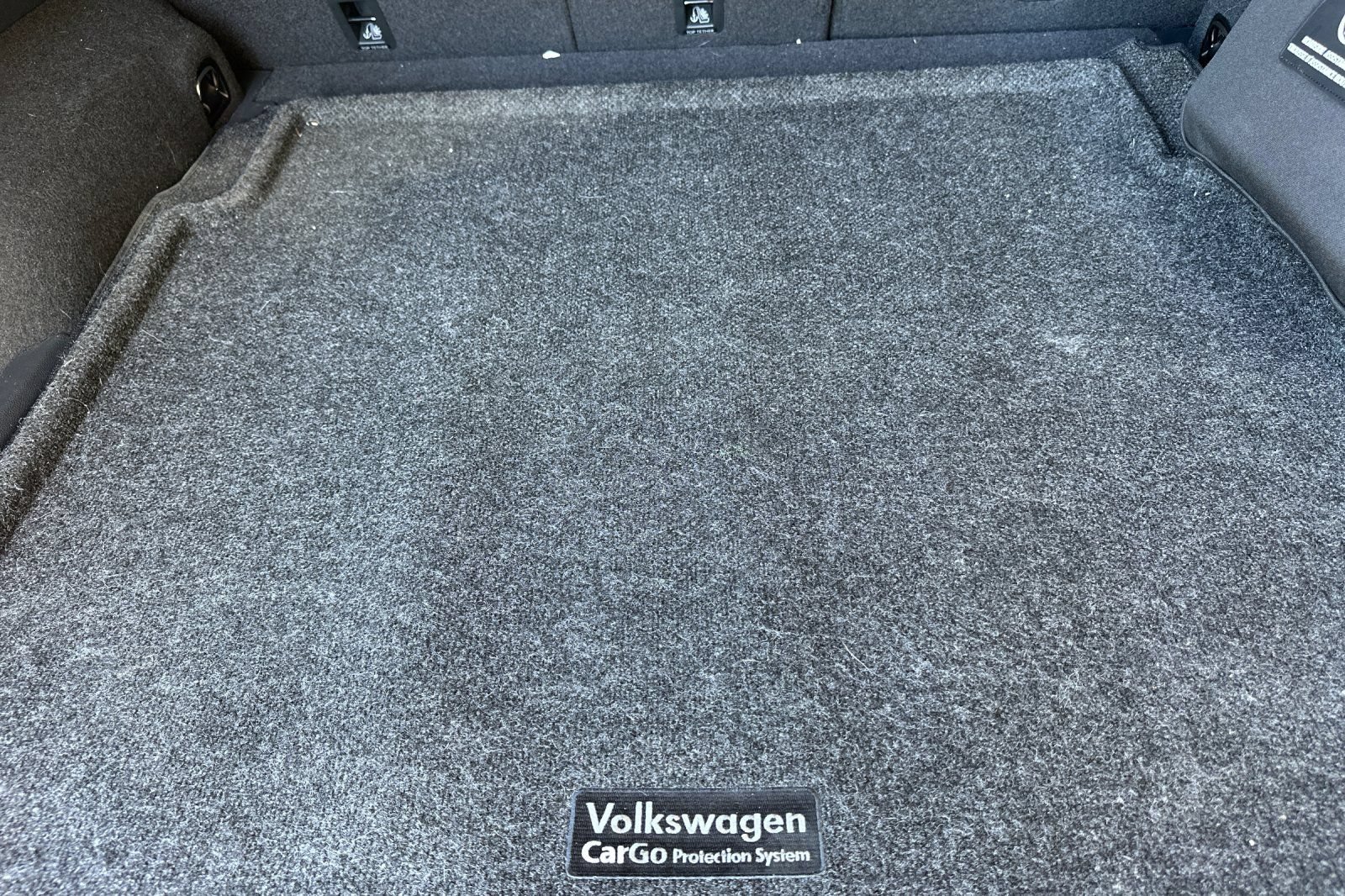 Used 2022 Volkswagen Tiguan SE w/ Panoramic Sunroof Package AWD/4WD image 15