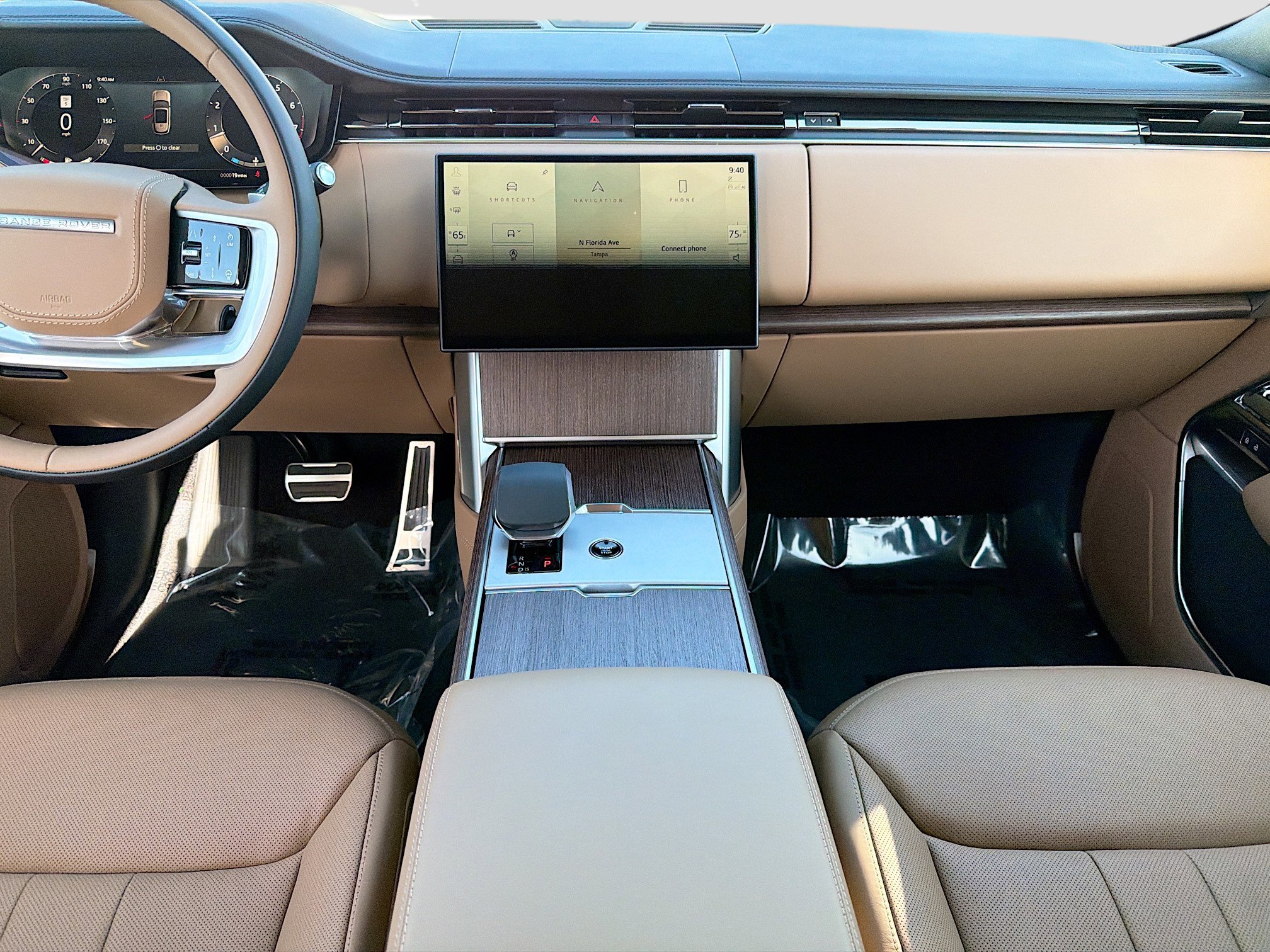 New 2026 Land Rover Range Rover SE image 19