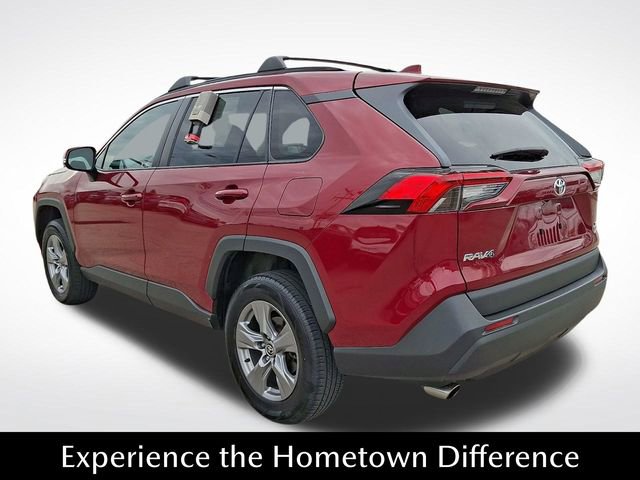 Used 2022 Toyota RAV4 XLE w/ Convenience Package AWD/4WD image 4