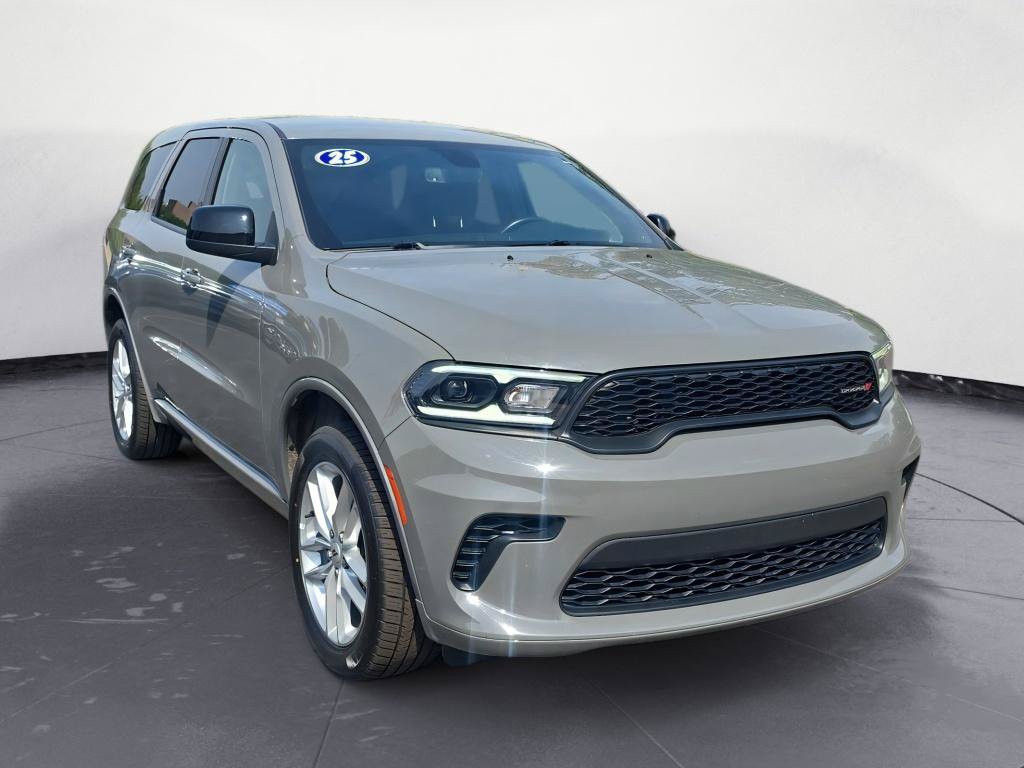 Used 2025 Dodge Durango GT AWD/4WD image 2
