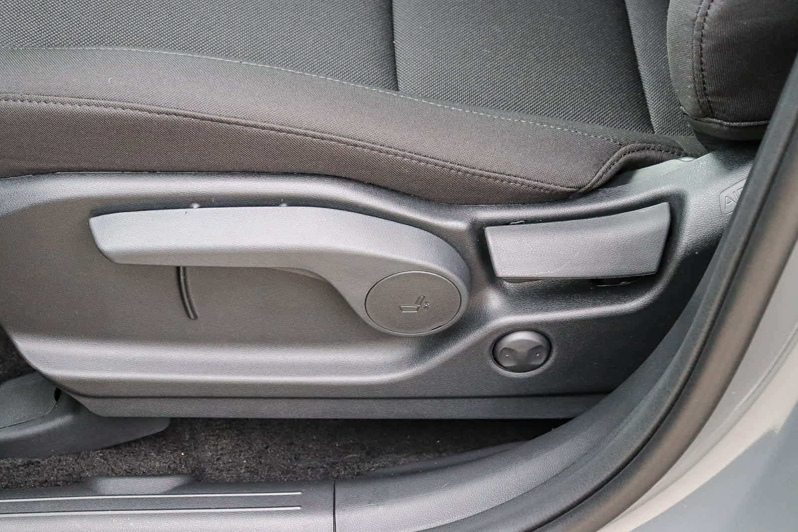 New 2026 Hyundai Santa Fe SE FWD image 25
