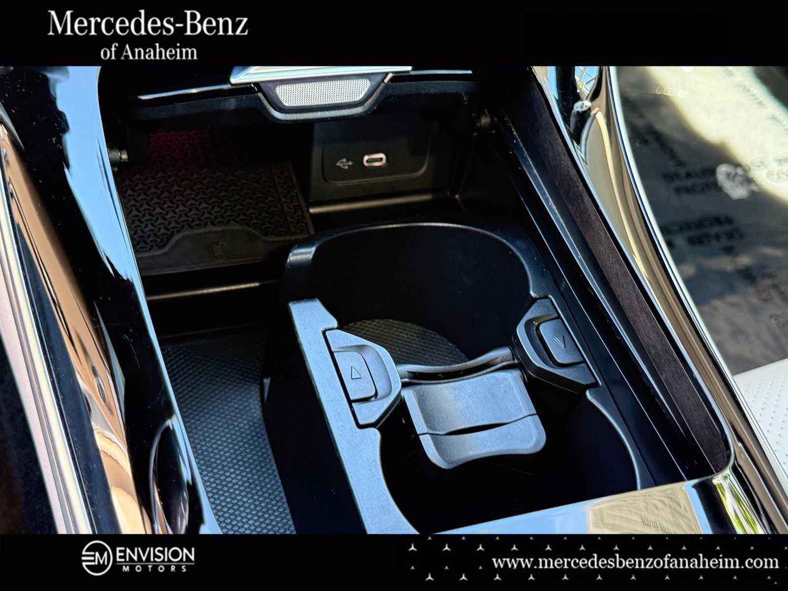 Used 2024 Mercedes-Benz C 300 Sedan image 35