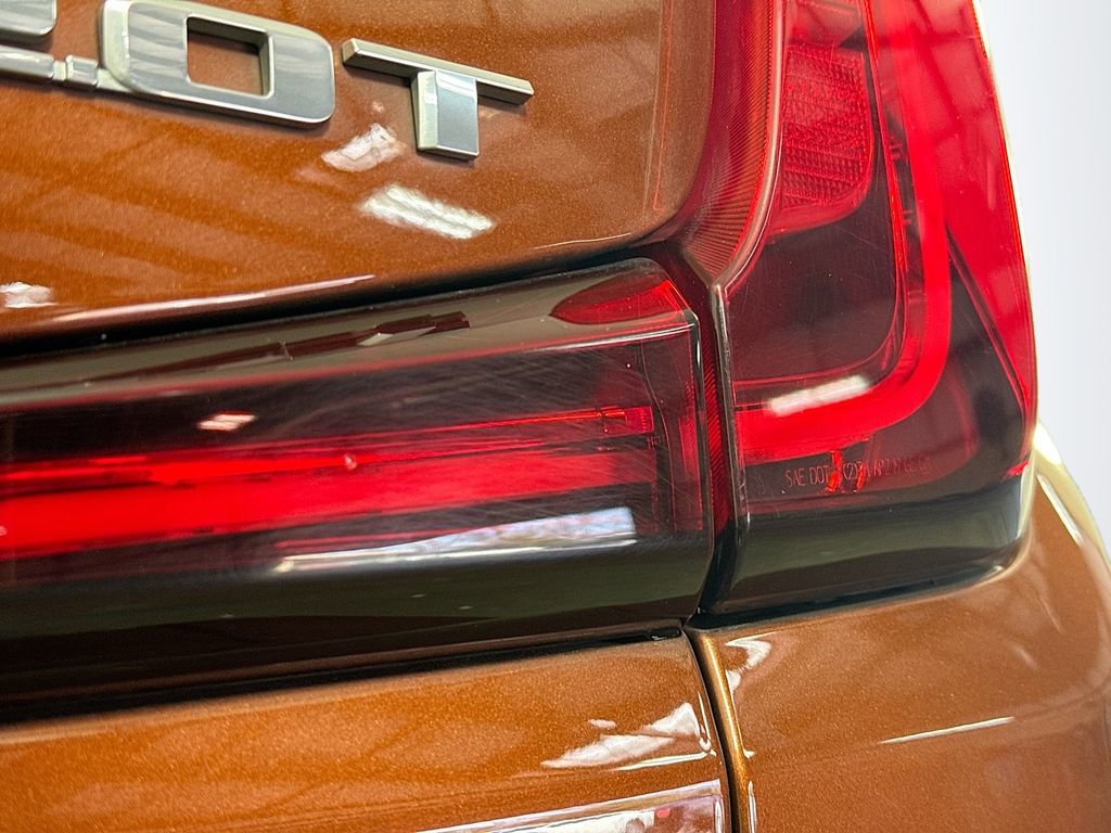 Used 2019 Cadillac XT4 Premium Luxury image 31