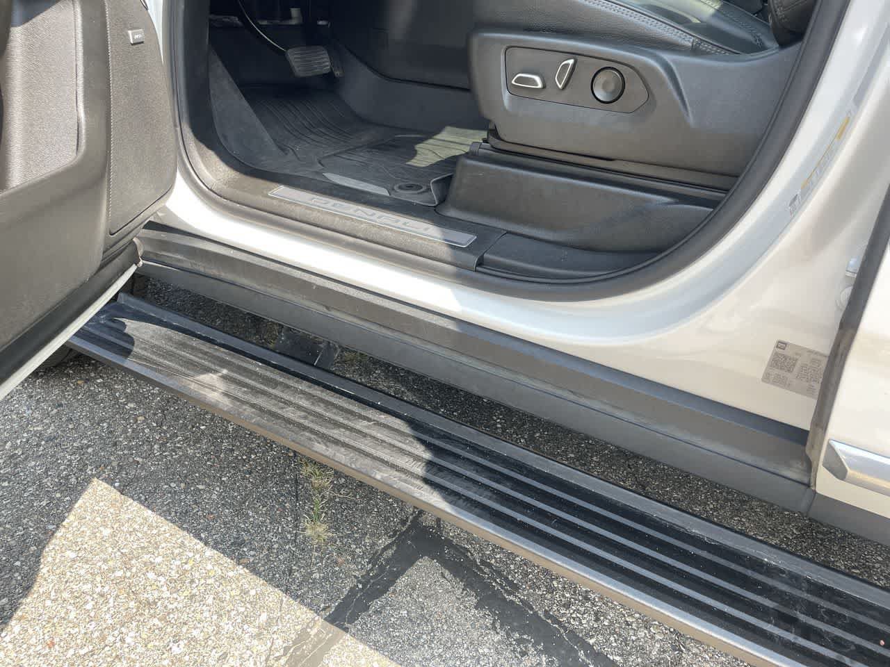 Used 2022 GMC Yukon XL Denali AWD/4WD image 45