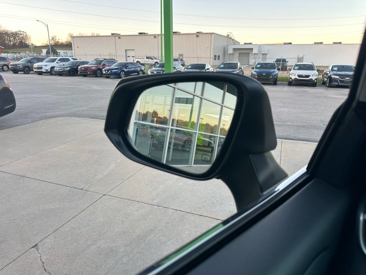 Used 2020 Toyota Highlander LE image 20