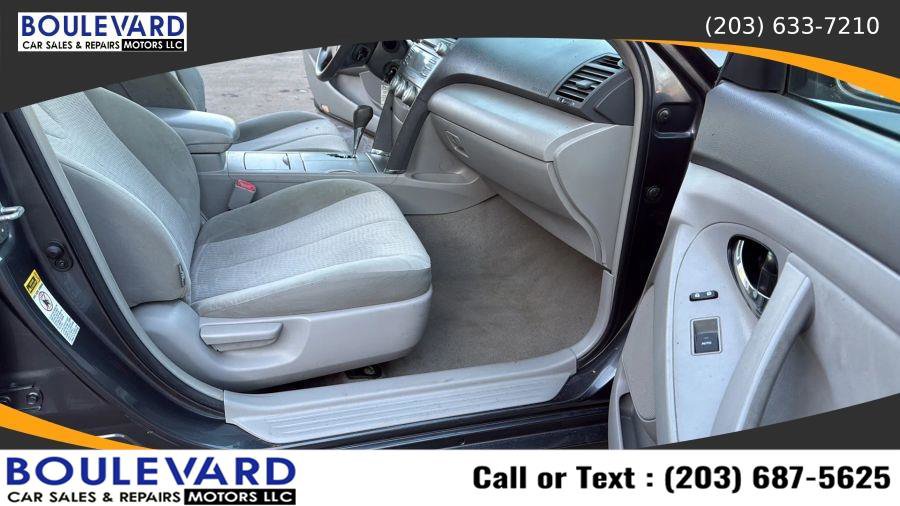 Used 2010 Toyota Camry LE FWD image 32