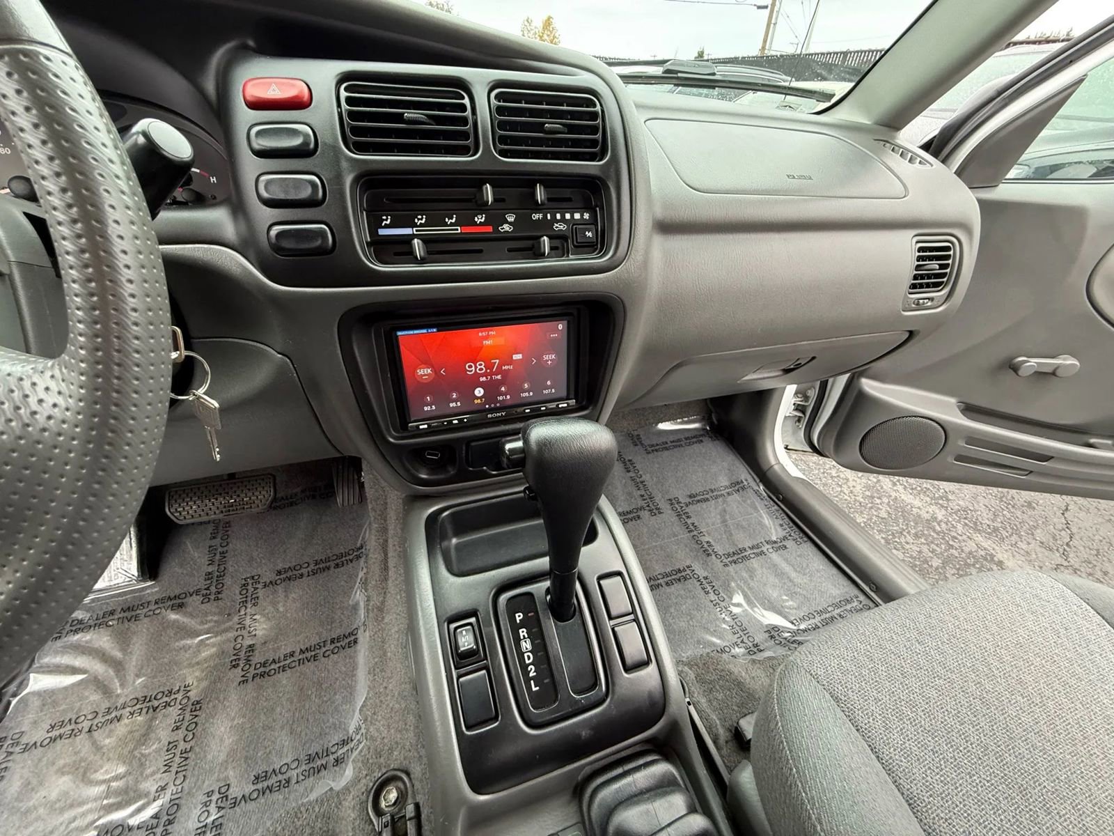 Used 2003 Chevrolet Tracker 4WD Convertible image 27