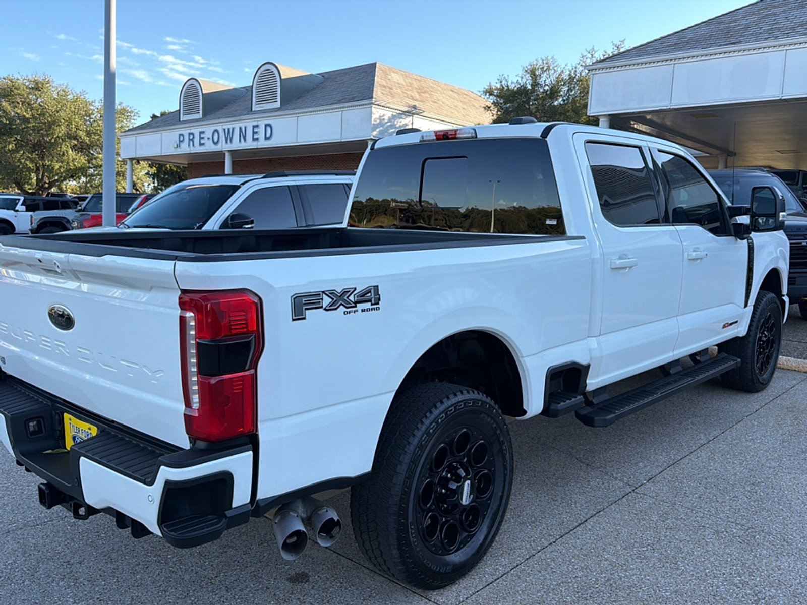 Used 2024 Ford F250 Lariat w/ Lariat Ultimate Package AWD/4WD image 10