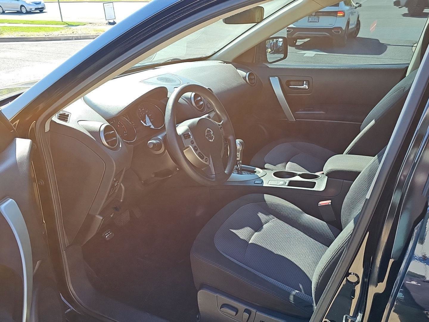 Used 2013 Nissan Rogue SV image 7