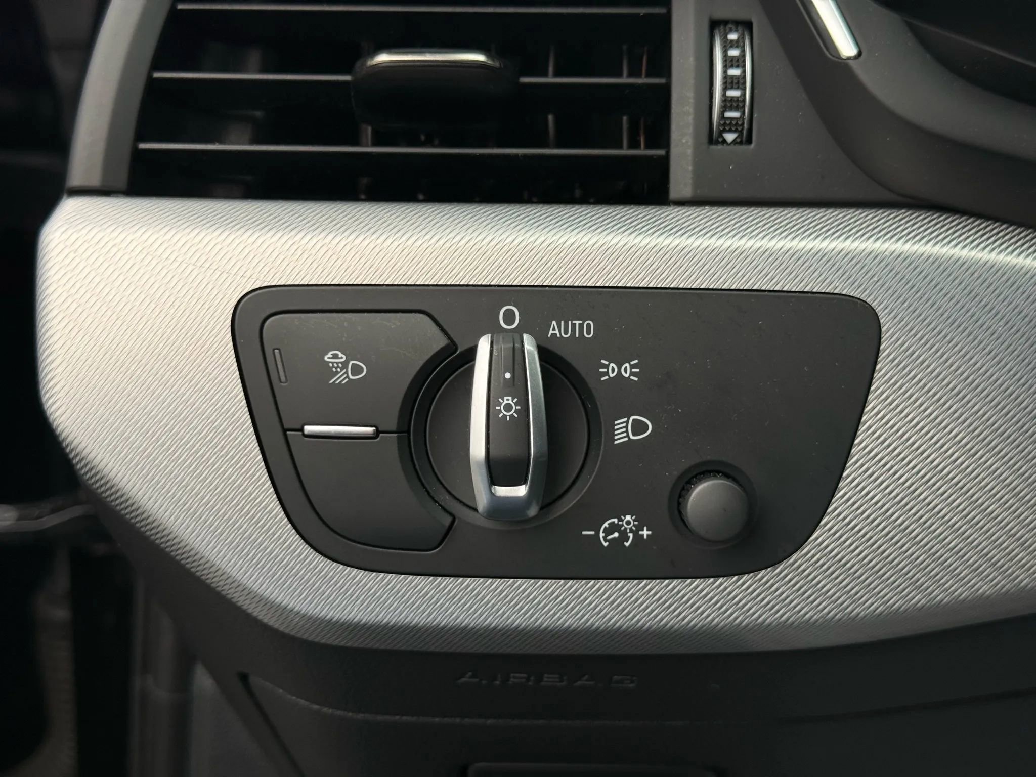 Used 2018 Audi A4 2.0T Ultra Premium Plus w/ Premium Plus Package image 36