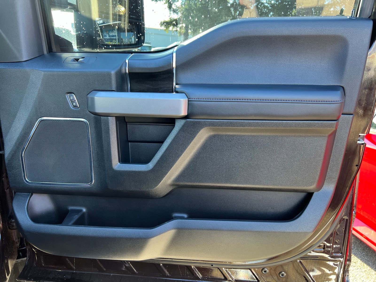 Used 2019 Ford F350 Platinum w/ Platinum Ultimate Package image 35